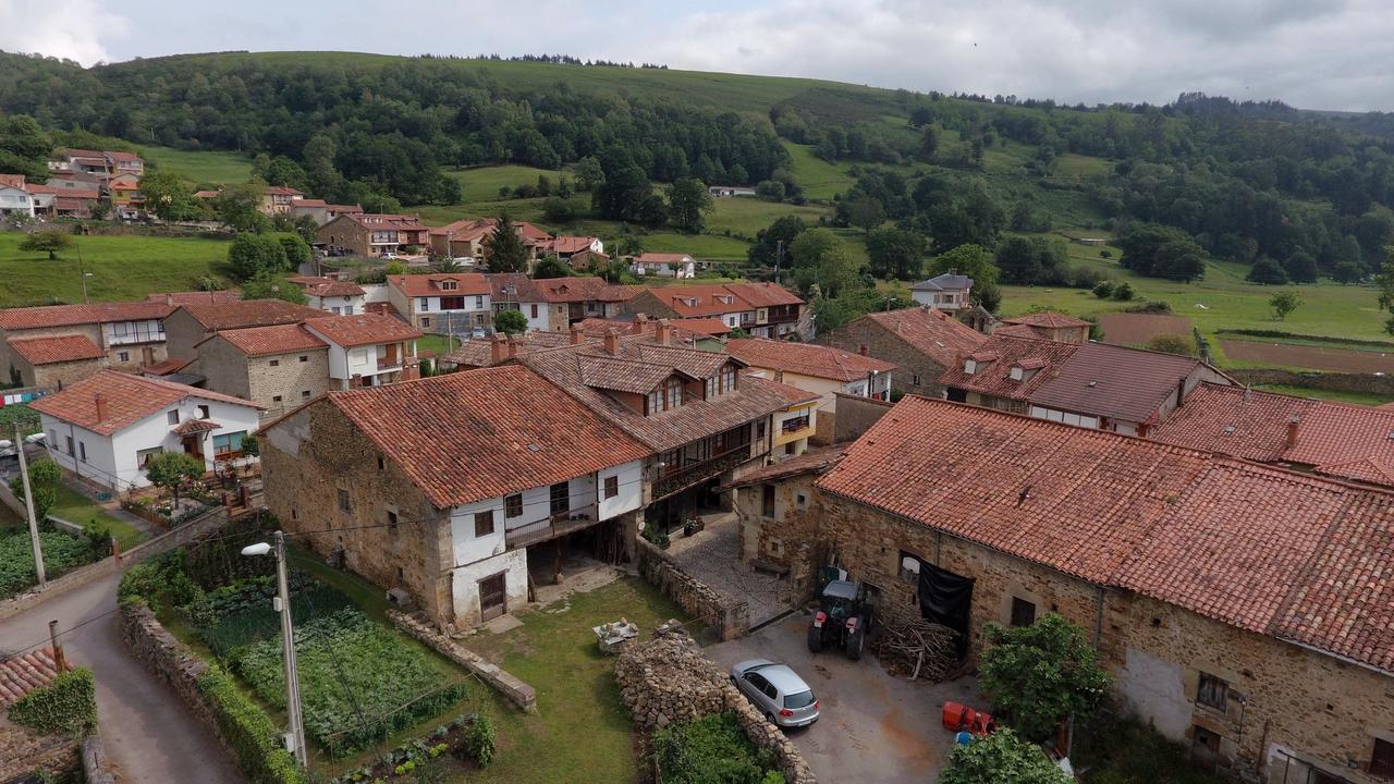 Apartamentos Rurales Pedredo Arenas De Iguna Екстер'єр фото